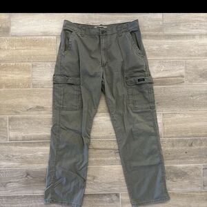 Men's Wrangler Cargo Pants in Olive Green 36x32